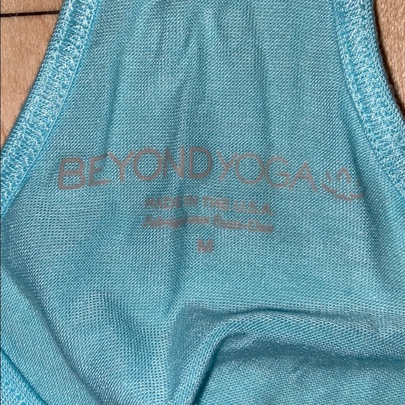Beyond Yoga Slink or Swim Tank - Picture 3 of 4